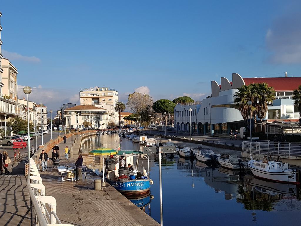Historical Apartments By Seaside Viareggio Exterior photo
