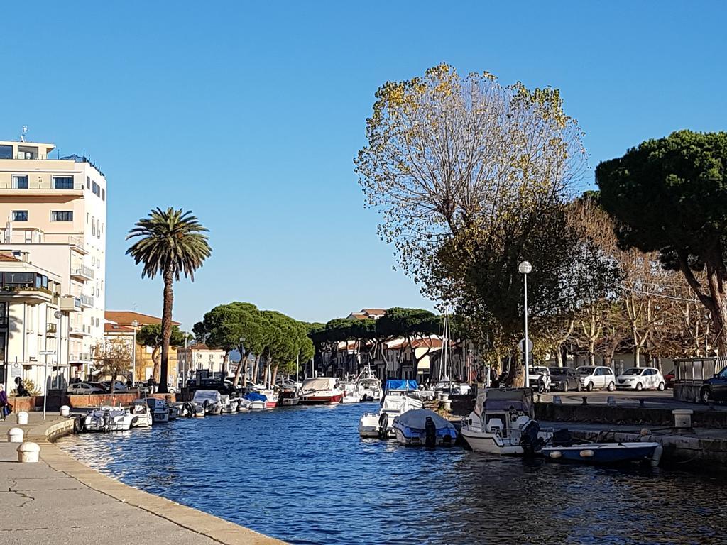 Historical Apartments By Seaside Viareggio Exterior photo