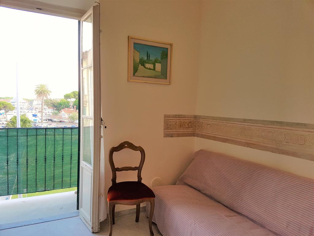 Historical Apartments By Seaside Viareggio Exterior photo